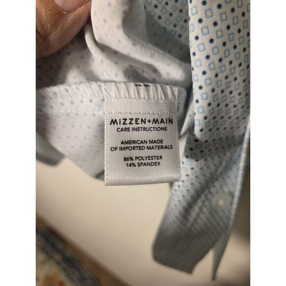 Mizzen Main White Blue Geo SS ShirtMens M Performance Collared Button Up Lightw - Picture 6 of 8